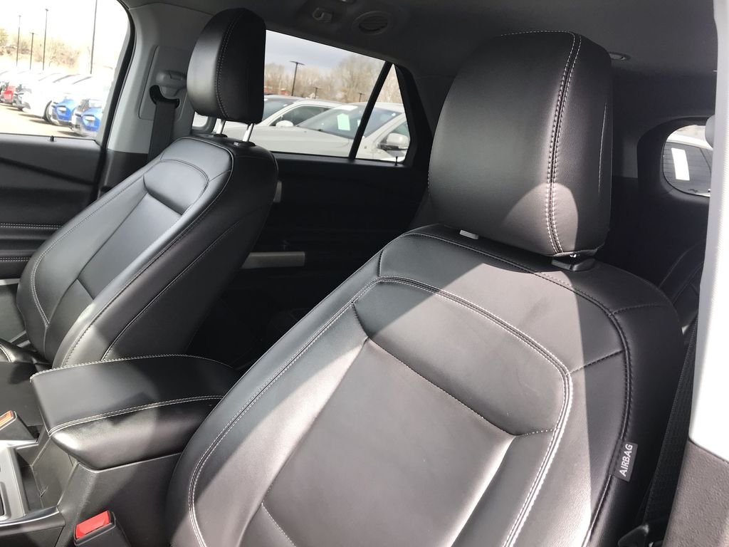 Used 2022 Silver Ford XLT image 11