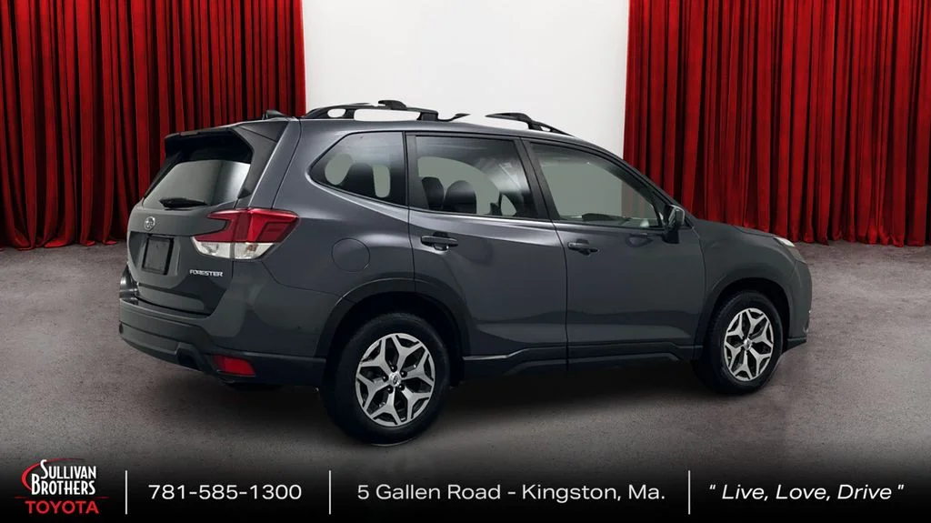 Used 2024 Gray Subaru Premium image 5