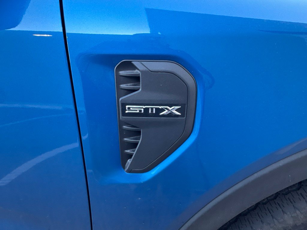 Used 2025 Blue Ford XL image 10