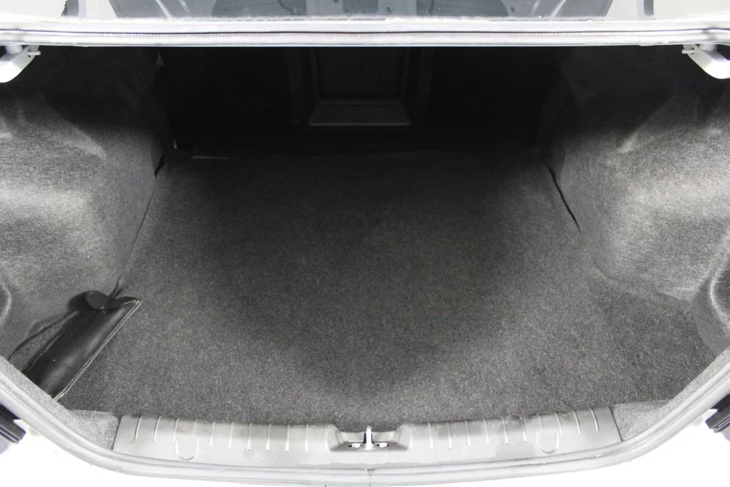 Used 2024  Mitsubishi ES image 16