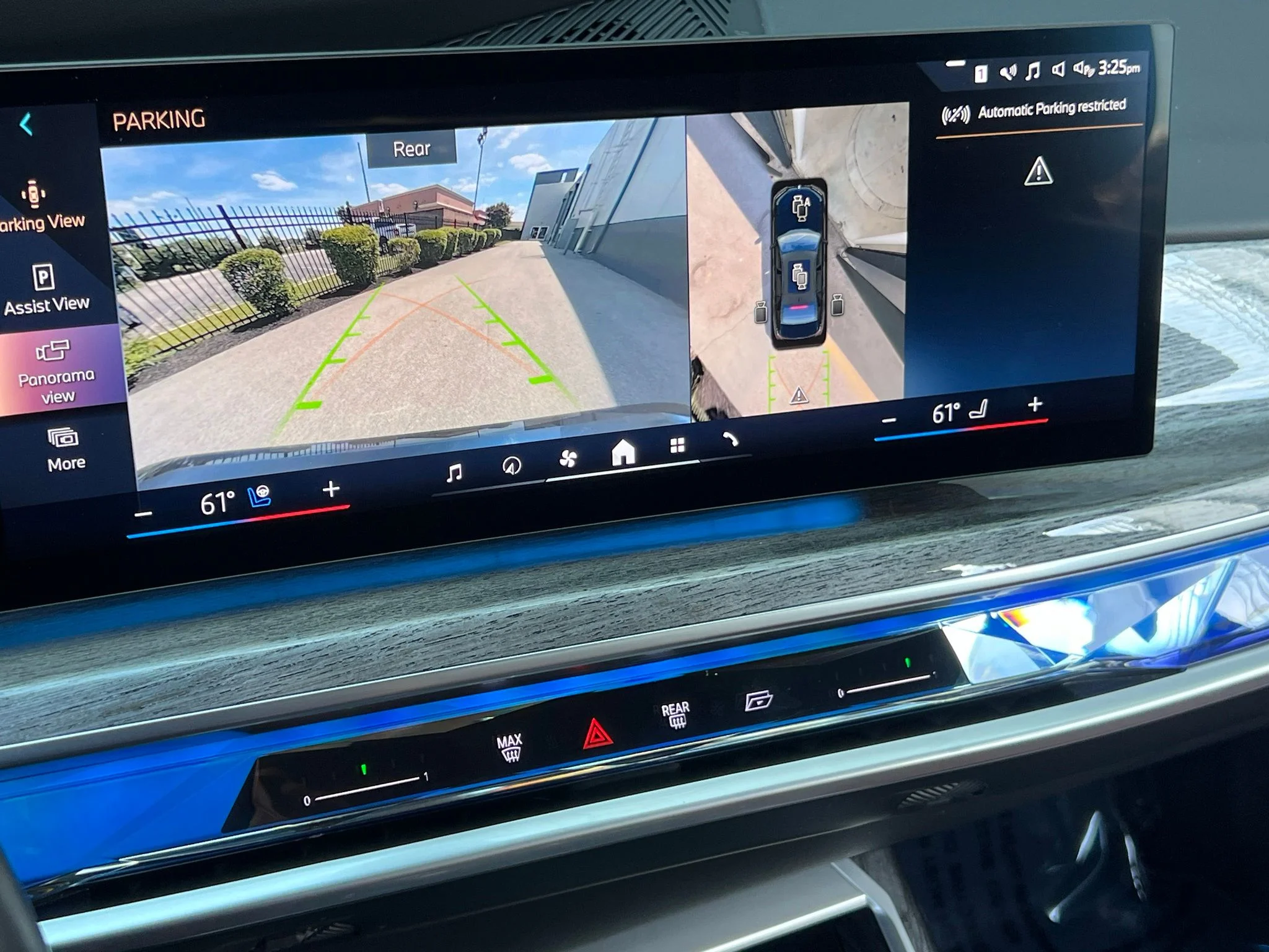Used 2023 Black BMW 760i xDrive image 31
