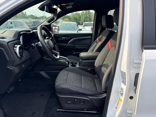 Used 2025 Summit White Chevrolet Z71 image 11