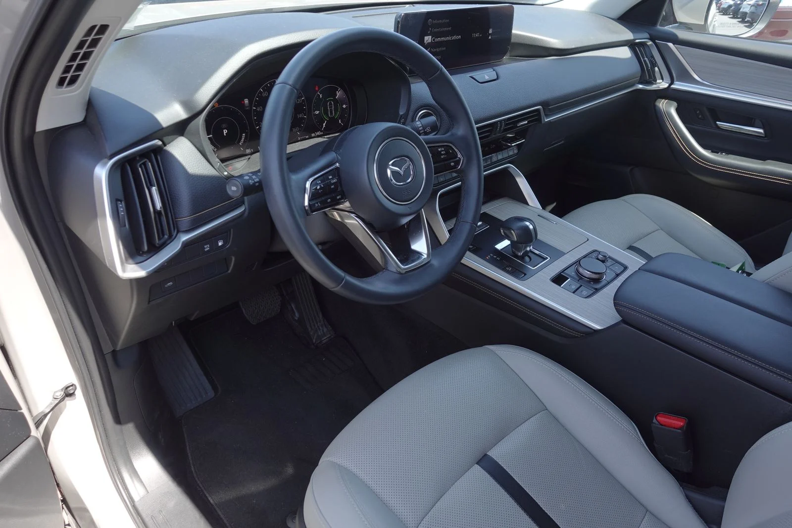 Certified Used 2024 Platinum Quartz Mazda Preferred image 11