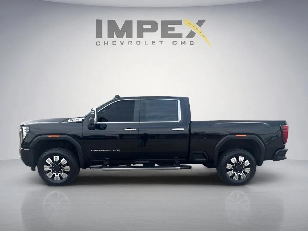 Used 2025 Onyx Black GMC Denali image 2