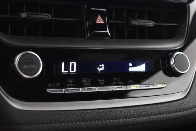 Used 2024  Toyota SE image 27