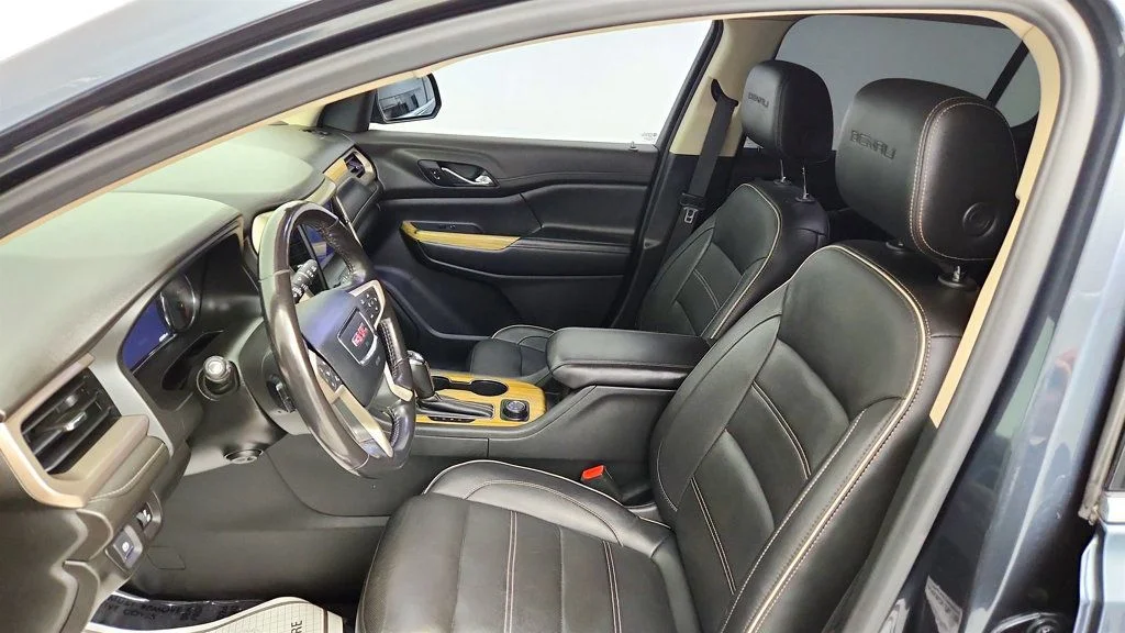 Used 2019 Dark Sky Metallic GMC AWD 4dr Denali w/ Technology Pkg & Dual Sunroof image 21