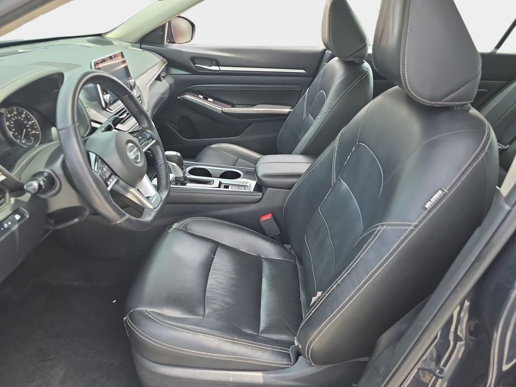 Used 2020 Blue Nissan 2.5 SL image 17