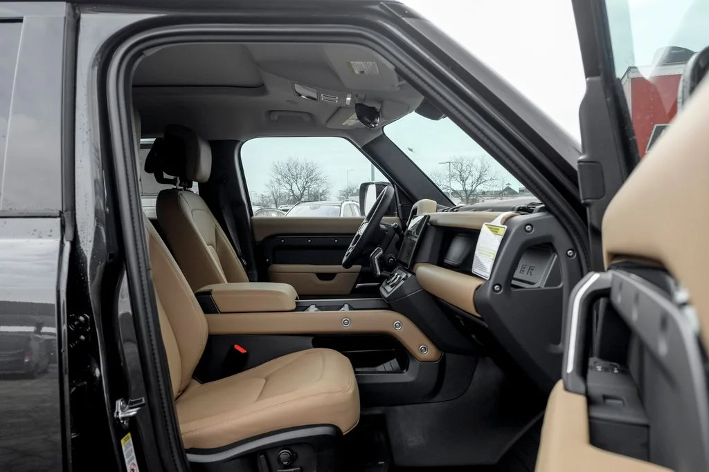 New 2026 Carpathian Grey Land Rover X-Dynamic SE image 20