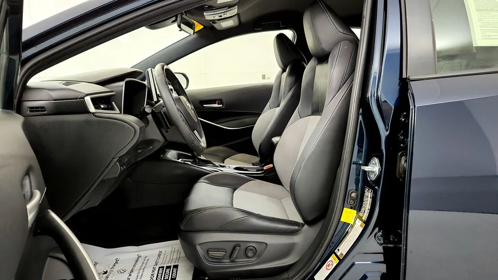 Used 2019 Blue Toyota SE image 25