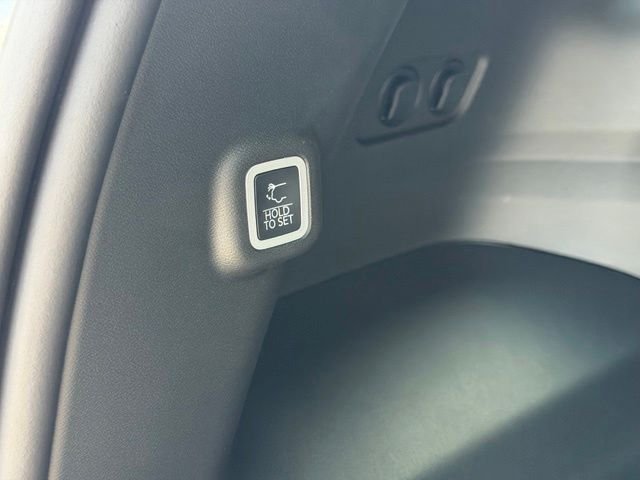 New 2026 White/off-white Jeep Limited image 14