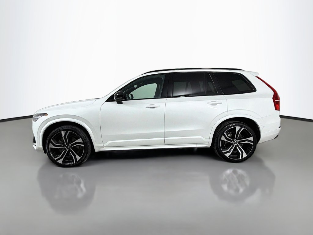 Used 2021 White Volvo T6 R-Design image 8