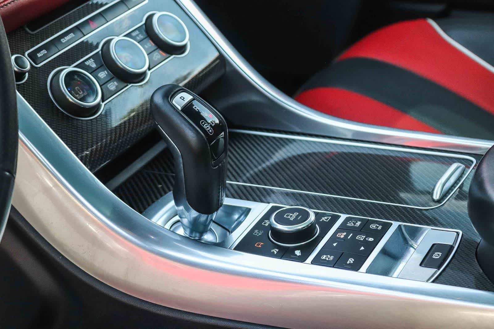 Used 2017 Black Land Rover SVR image 20