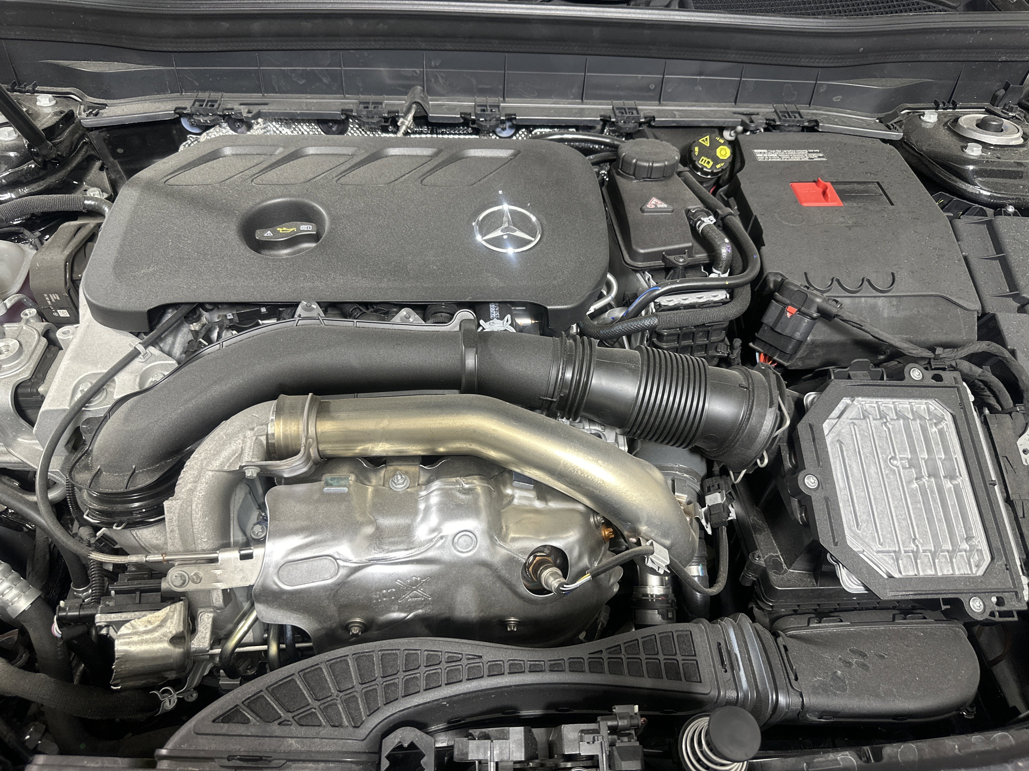 New 2026 Cosmos Black Metallic Mercedes-Benz GLB 250 image 24