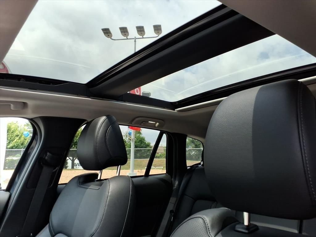 Used 2025 Blue Mazda Premium image 13