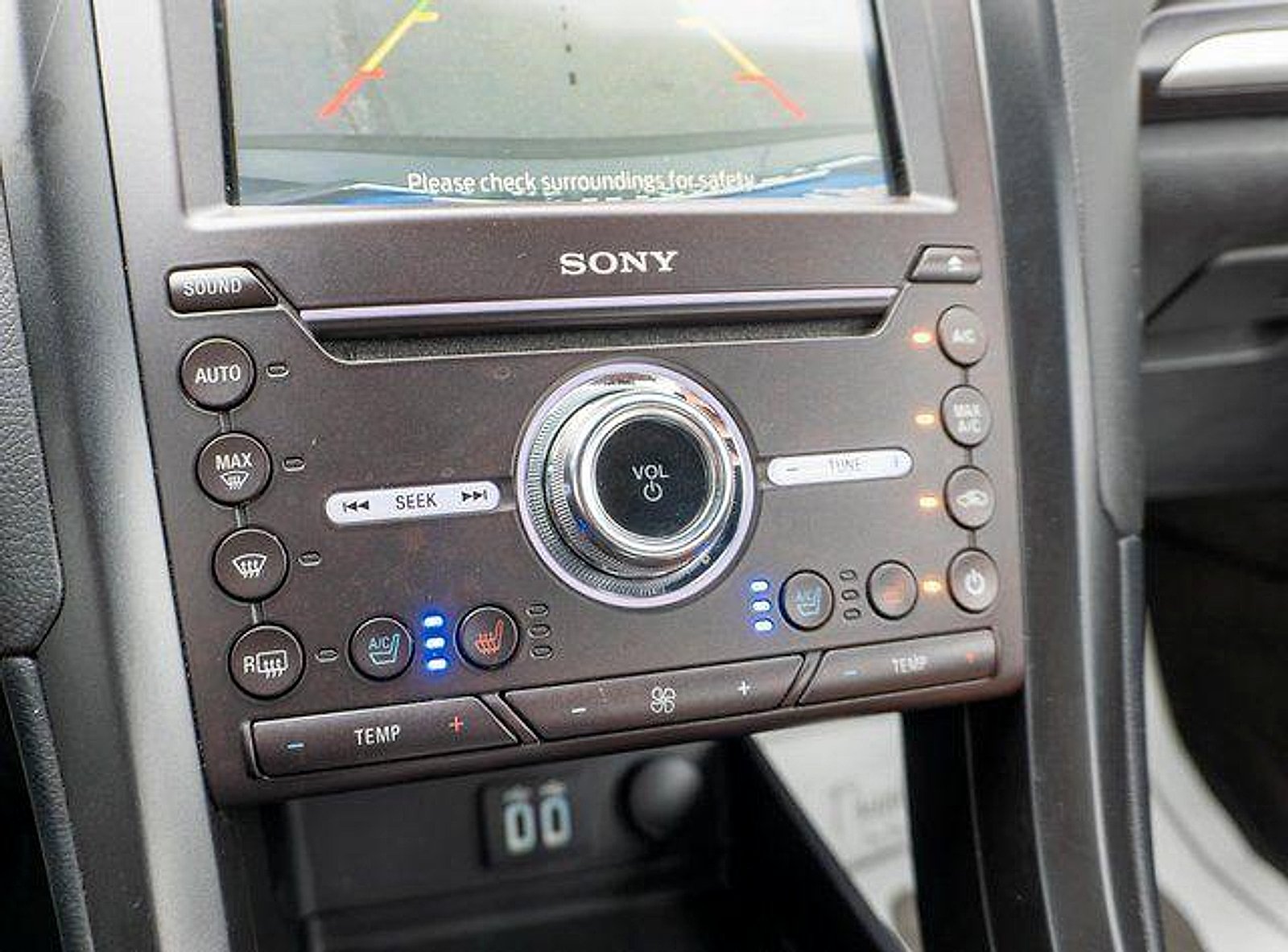 Used 2020 Agate Black Metallic Ford Plug-In Hybrid Titanium image 27