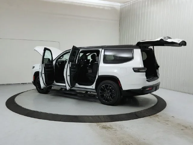 2026 Jeep Grand Wagoneer Summit Obsidian - Photo 14