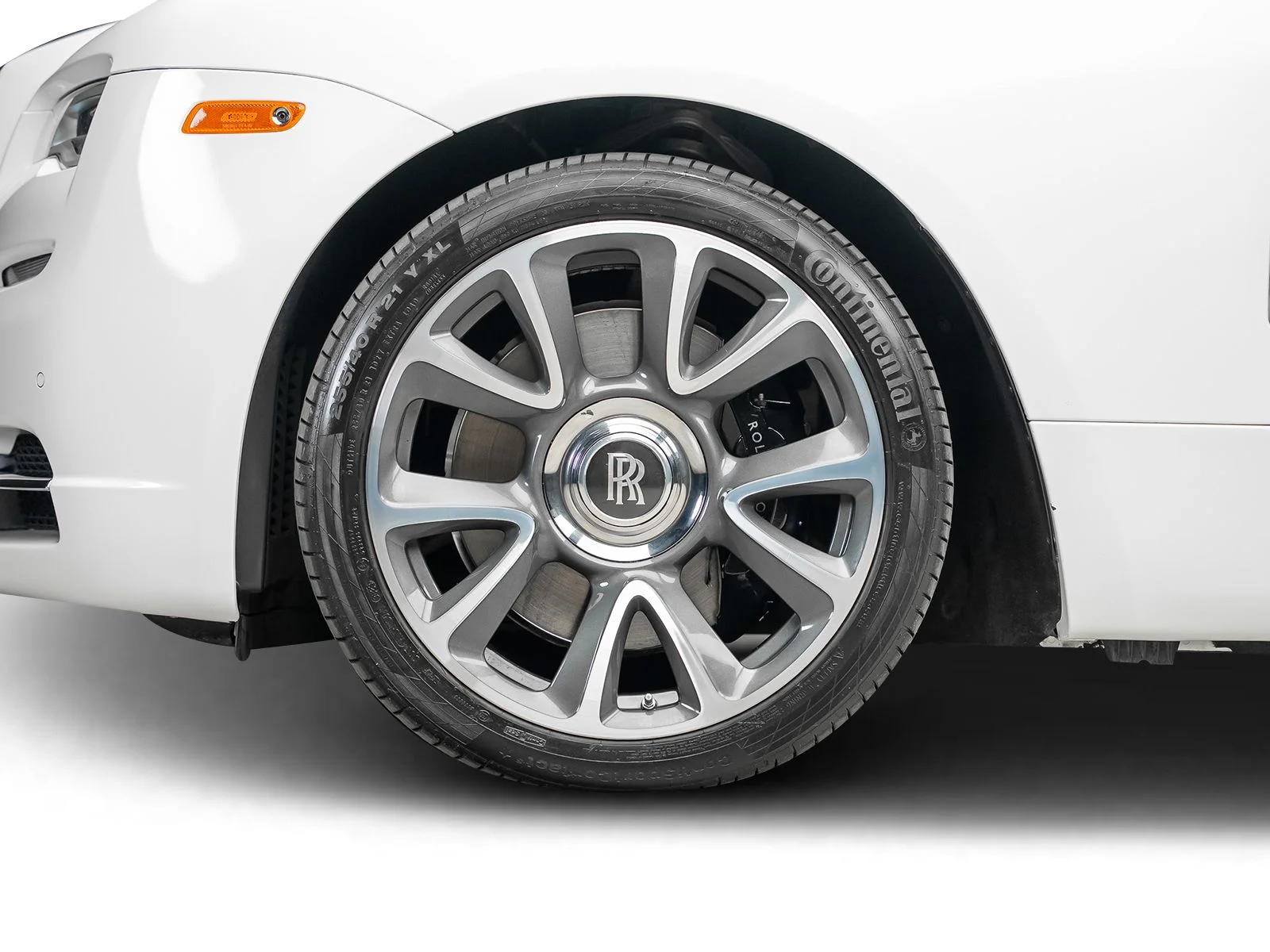 Used 2017 White Rolls-Royce Base image 24