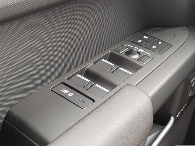New 2026 Santorini Black Land Rover X-Dynamic SE image 26