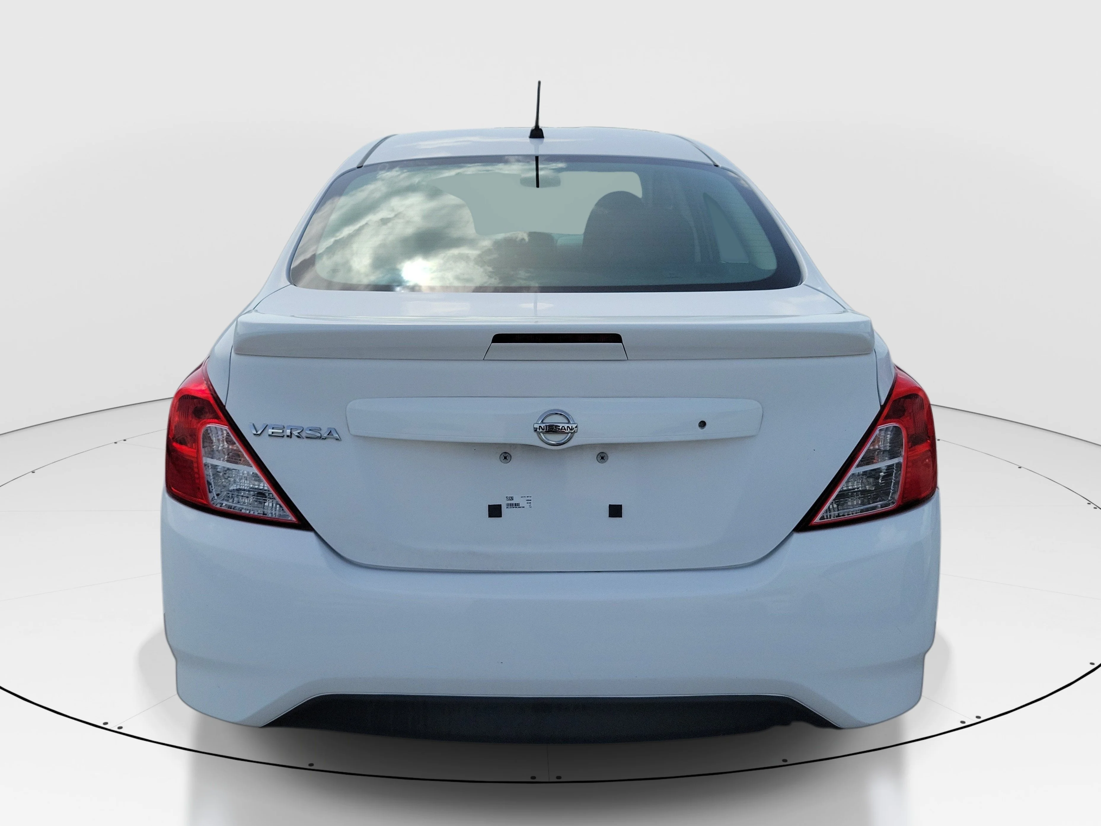 Used 2017 Fresh Powder Nissan 1.6 S Plus image 5