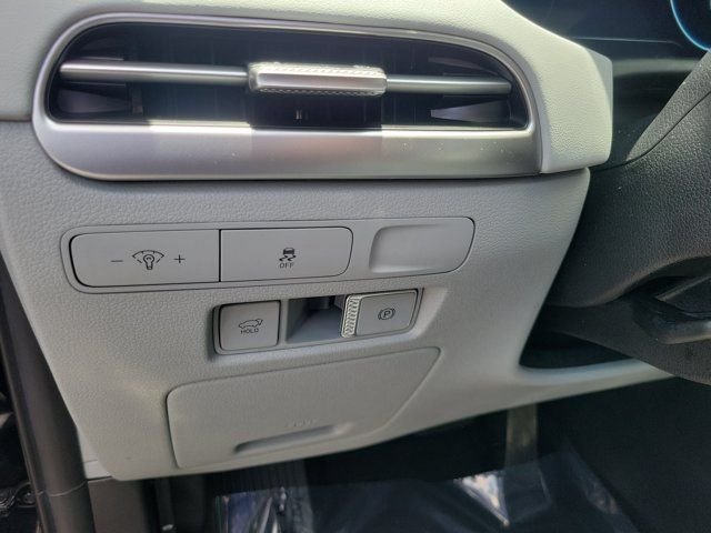 Certified Used 2024 White Hyundai SEL PREMIUM image 22