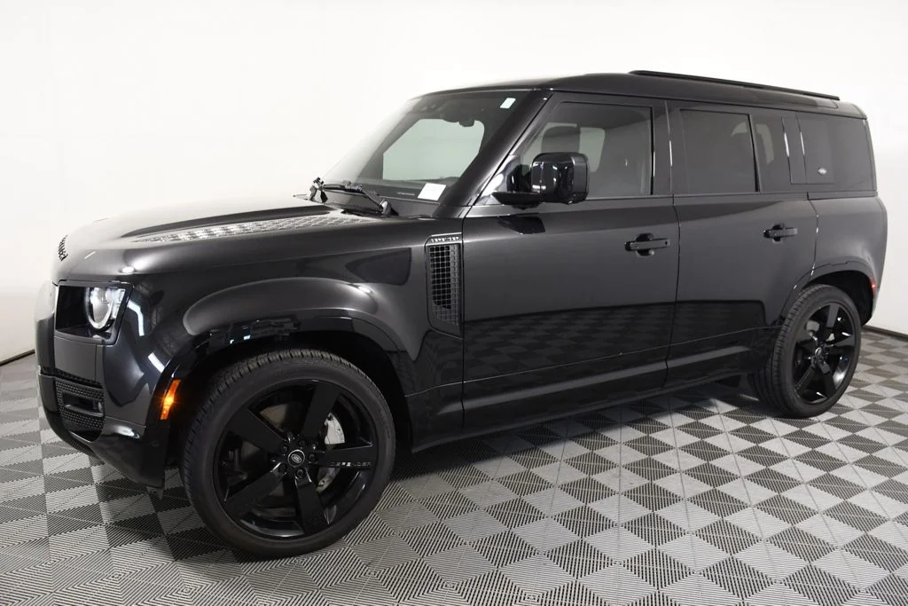 Used 2023 Santorini Black Metallic Land Rover X-Dynamic SE image 2