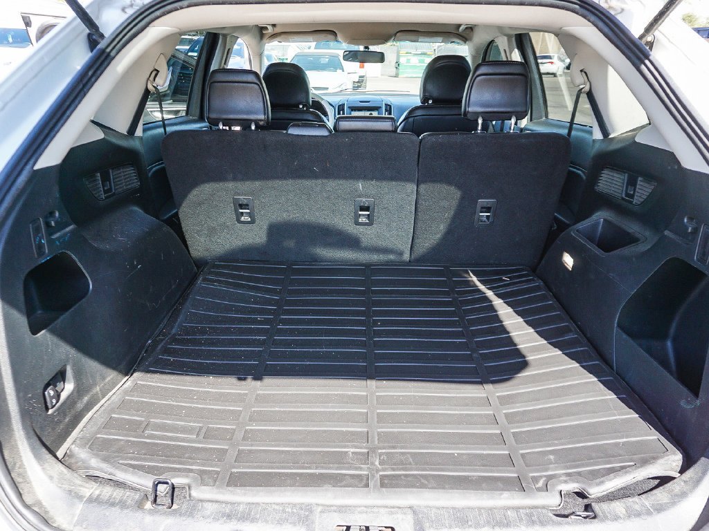 Used 2018 White Ford SEL image 25