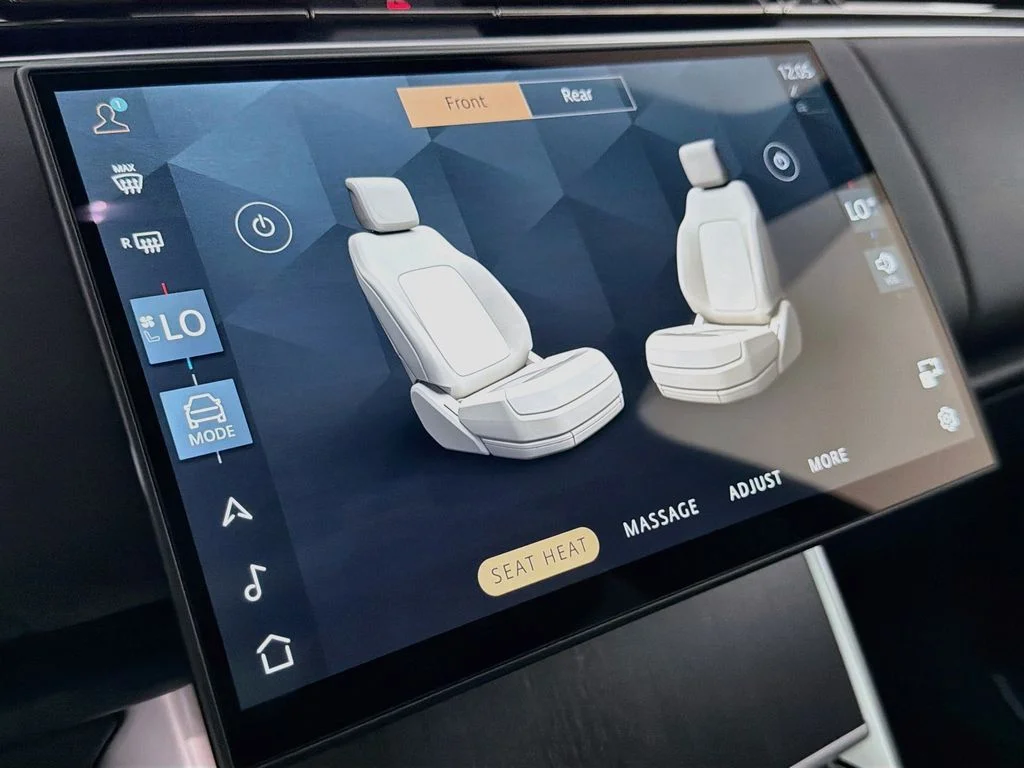 New 2026 Fuji White Land Rover SE image 21