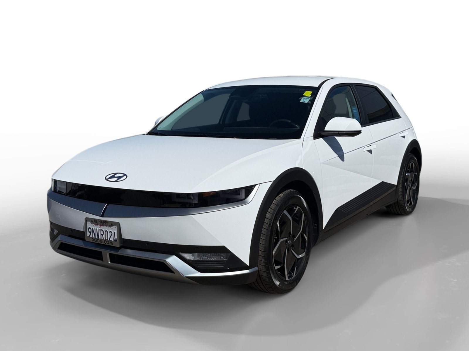 Certified Used 2024 Atlas White Hyundai SEL image 1