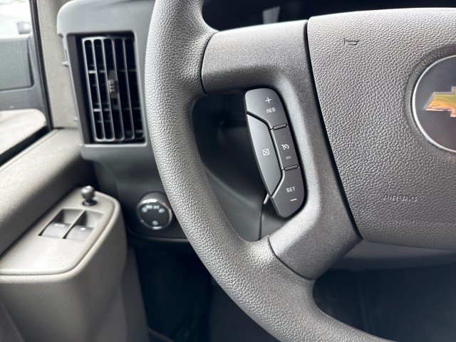 2025 Chevrolet Express Cargo Work Van - Photo 18