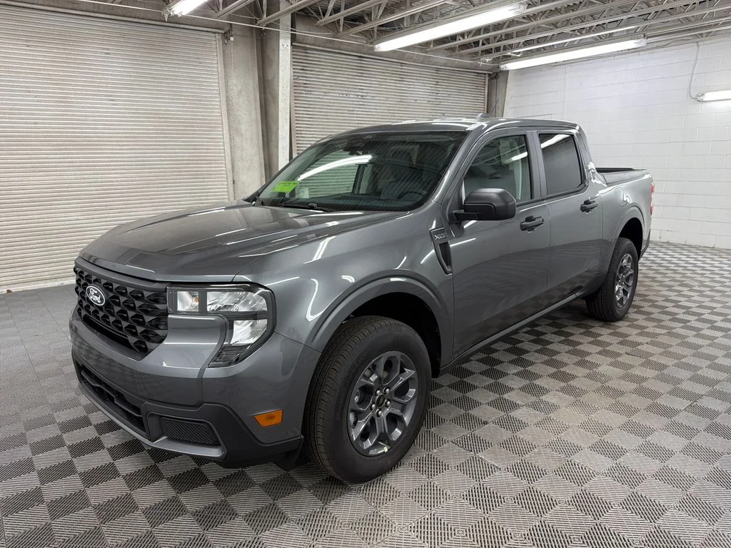 New 2026 Gray Ford XLT image 13
