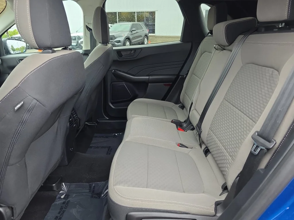 Certified Used 2022 Blue Ford SE image 9
