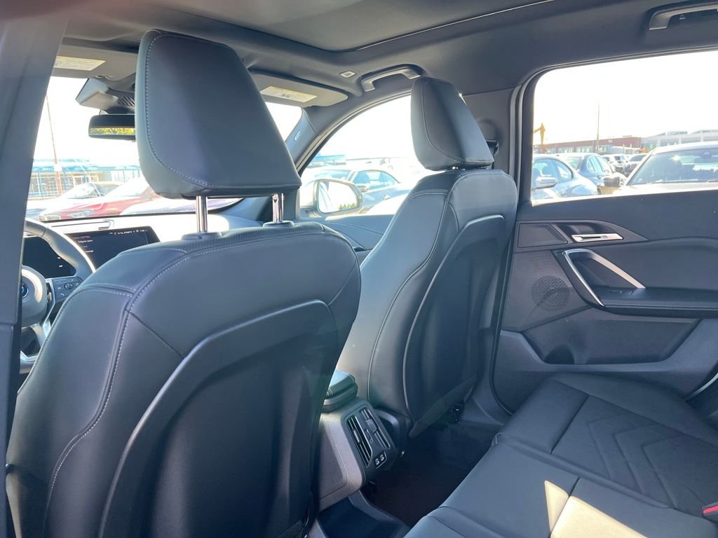 Used 2026 Silver BMW xDrive28i image 27