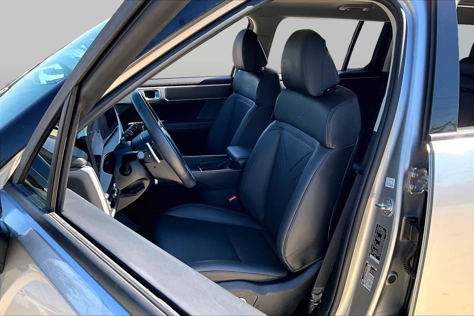 Used 2024 Shimmering Silver Hyundai XRT image 8