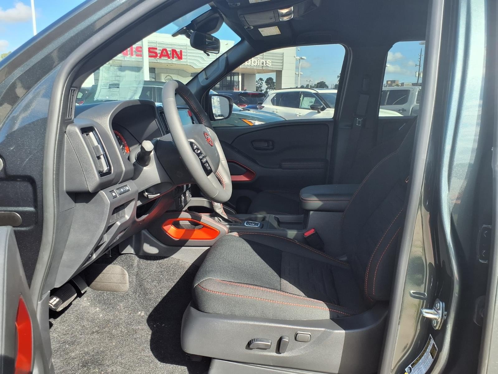 2027 Nissan Frontier photo 12 of 23