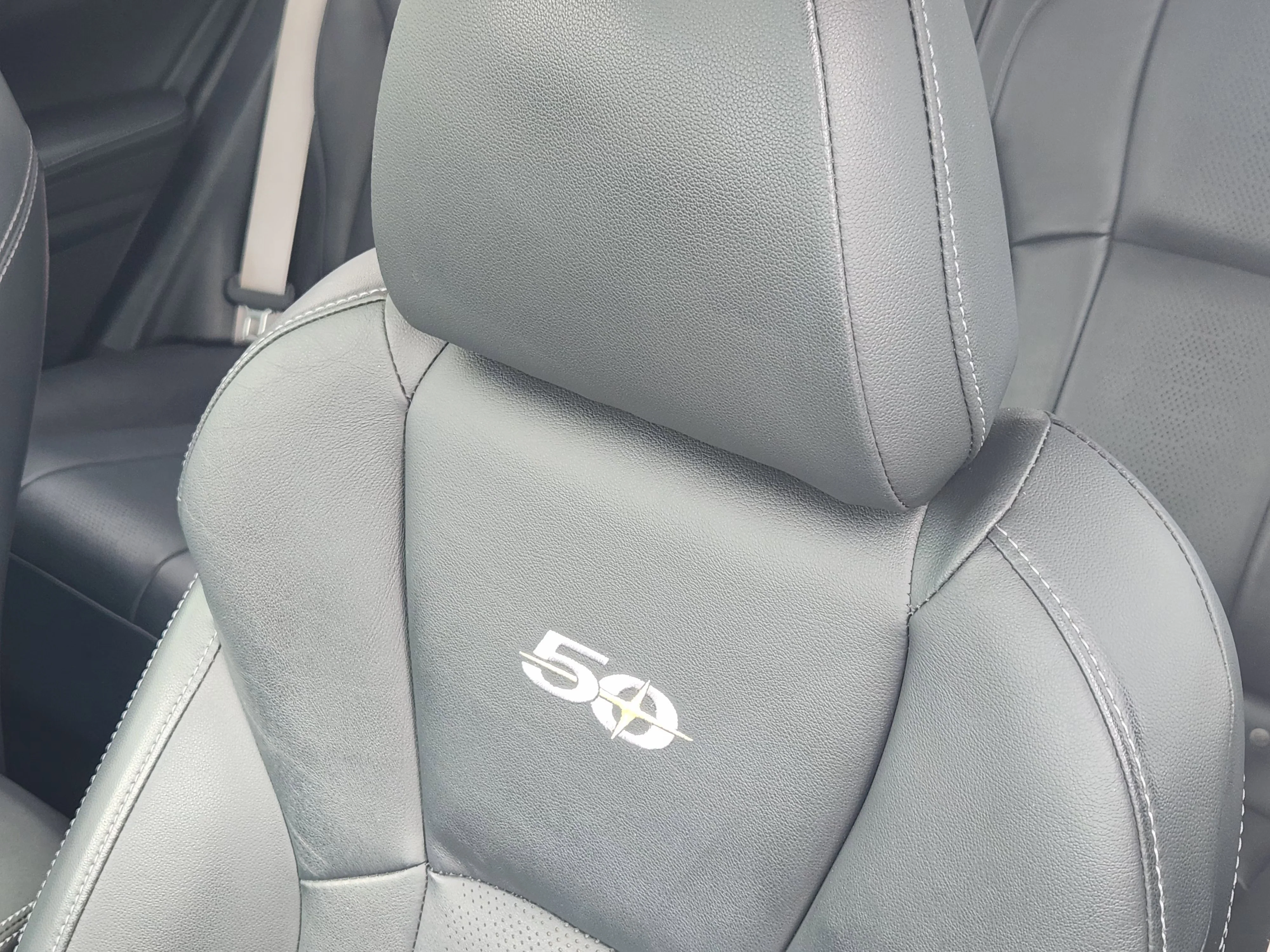 Used 2018 Heritage Blue Metallic Subaru 2.0i Limited image 16