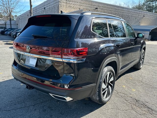 New 2026 Black Volkswagen 2.0T SE w/Technology image 7