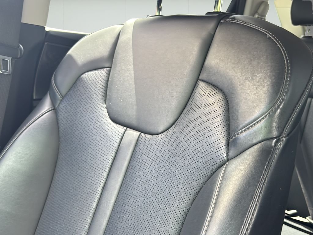 2023 Kia Sorento S - Photo 35