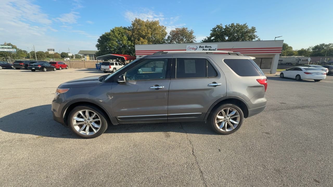 2014 Ford Explorer XLT photo 4