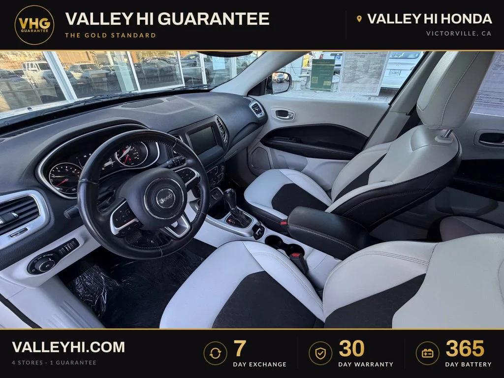 Used 2019 White Jeep Latitude image 16