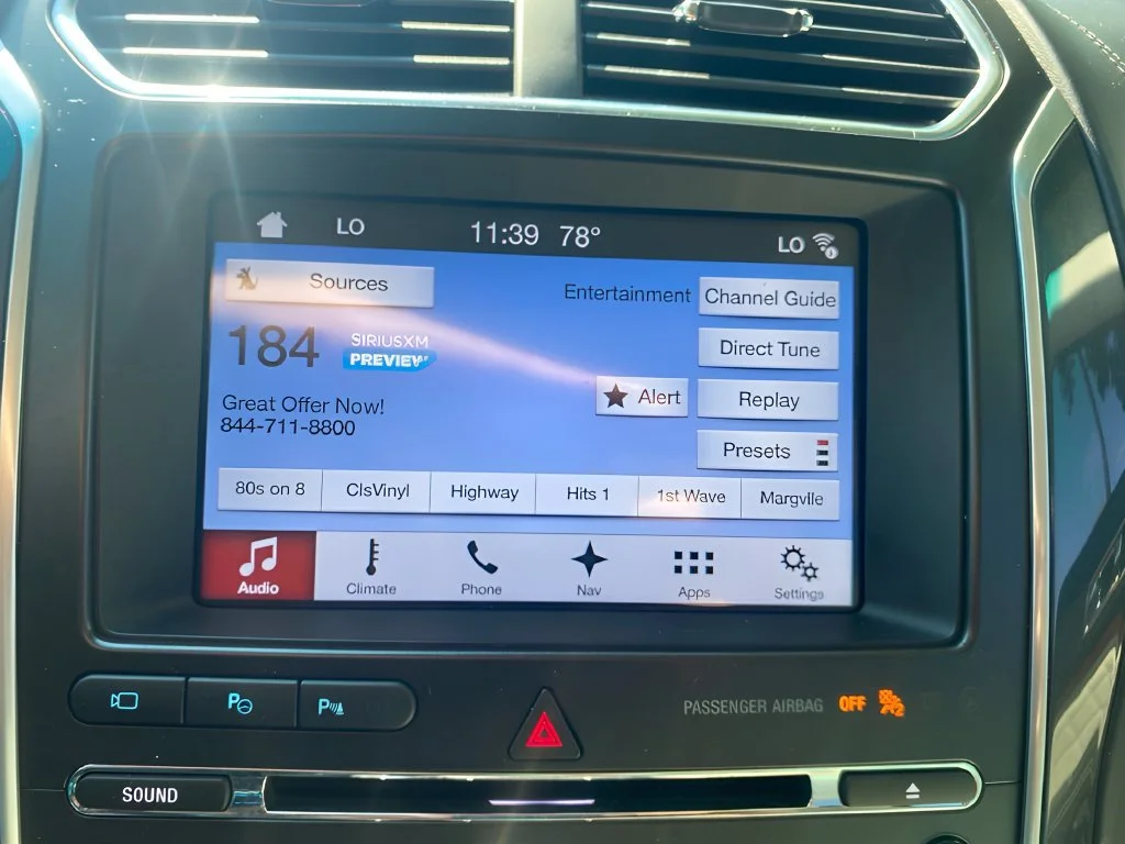 Used 2017 White Ford Platinum image 21