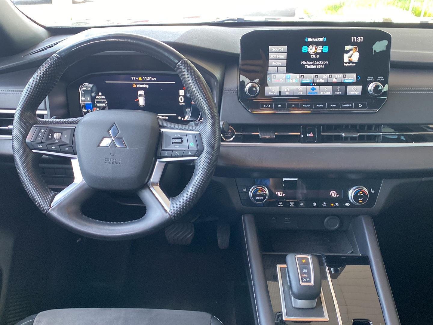 Used 2023 Mercury Gray Metallic Mitsubishi SE Black Edition image 19