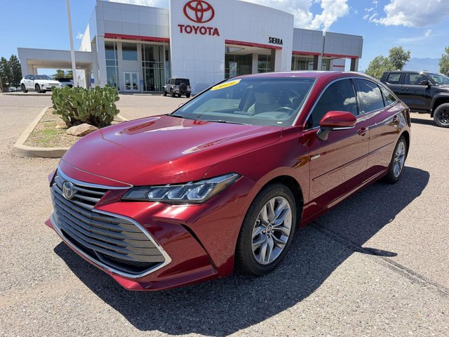 2019 Toyota Avalon Hybrid XLE