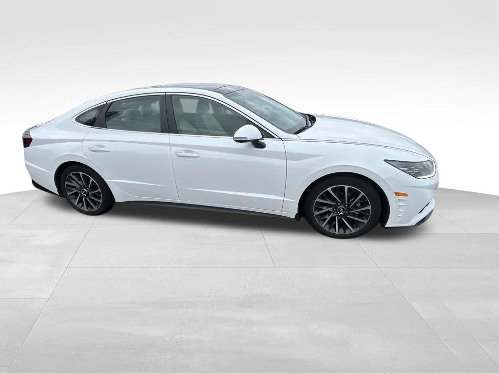 Used 2022 Gray Hyundai Limited image 22