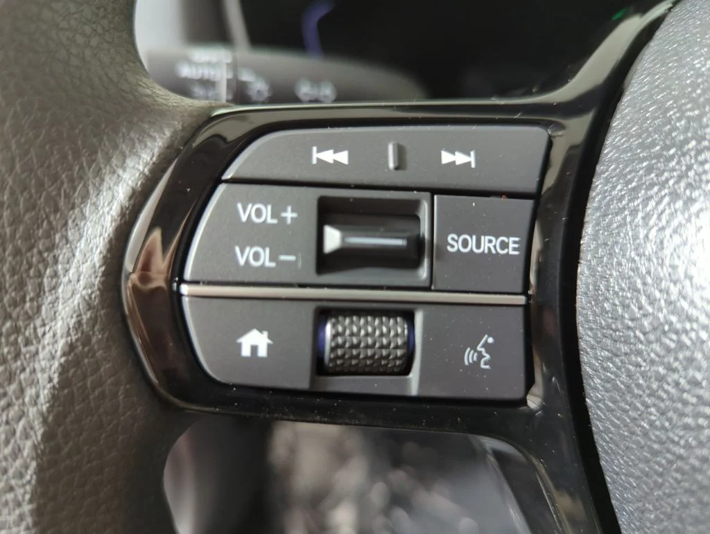 New 2026 Solar Silver Metallic Honda LX image 24