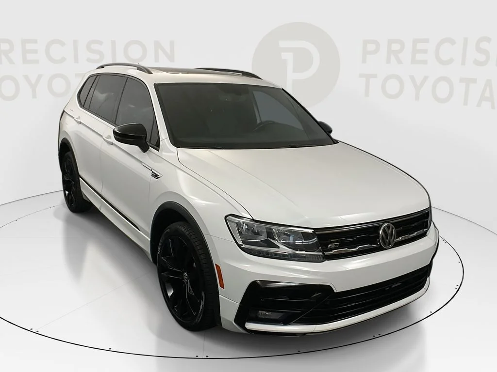 2021 Volkswagen Tiguan 2.0T SE R-Line Black's photo
