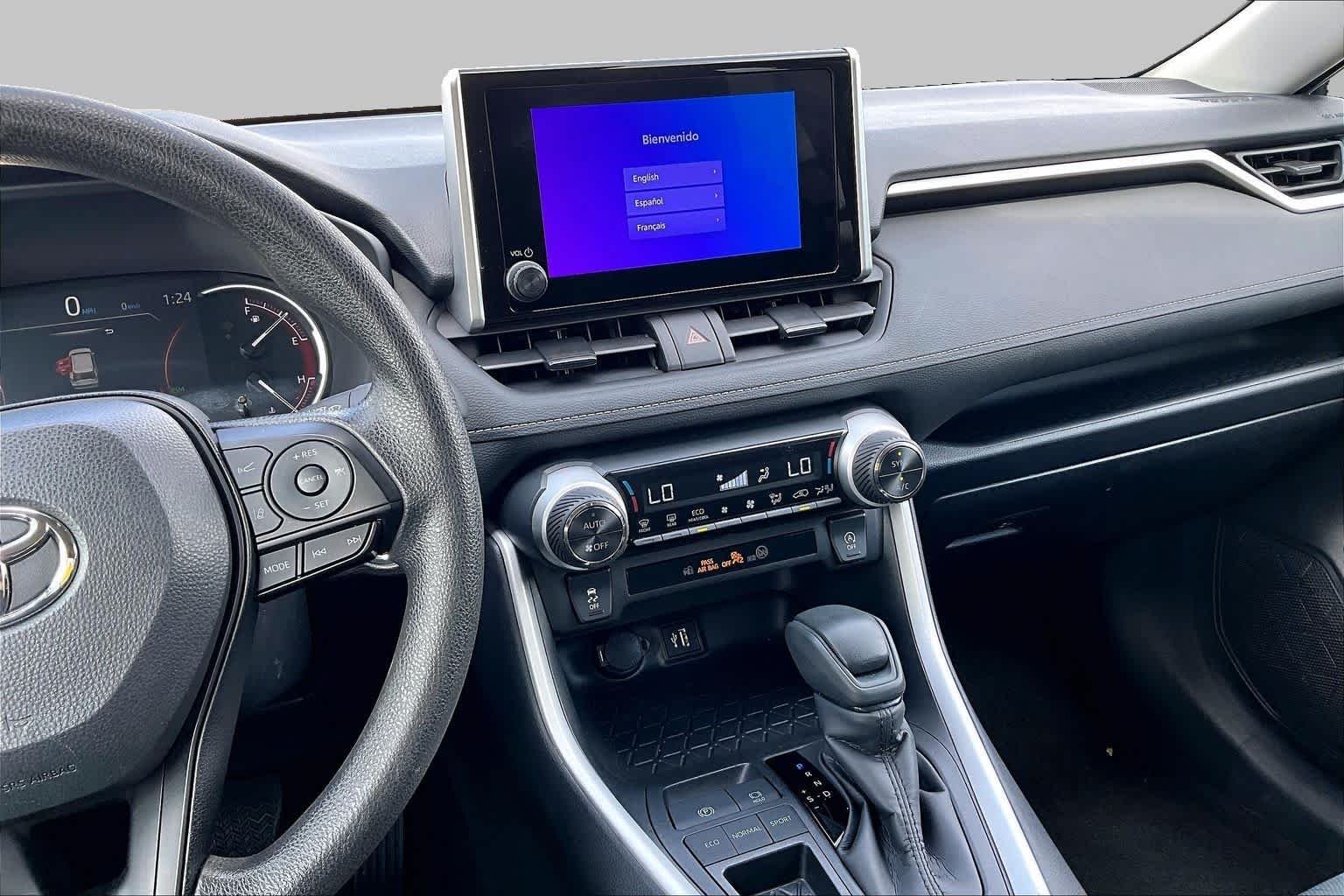 Used 2025 Ice Cap Toyota XLE image 7