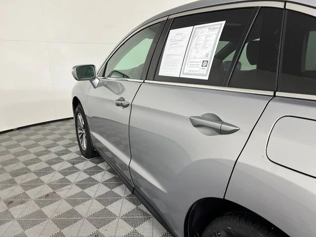 Used 2018 Lunar Silver Metallic Acura Advance Package image 10