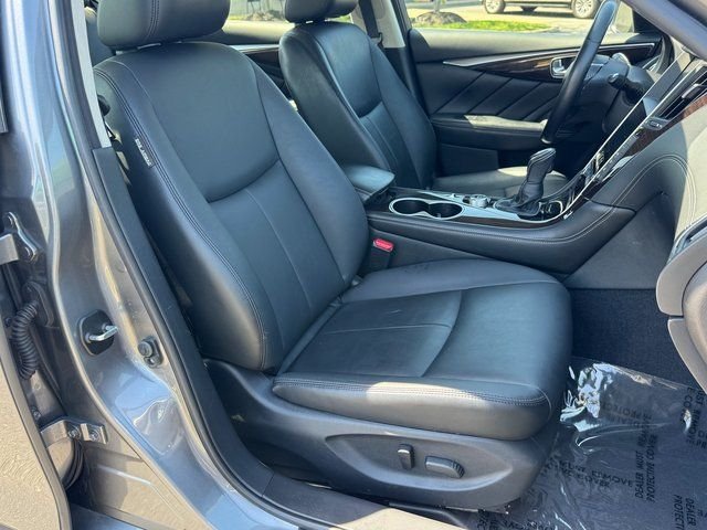 Used 2018 Gray INFINITI 3.0t LUXE image 29