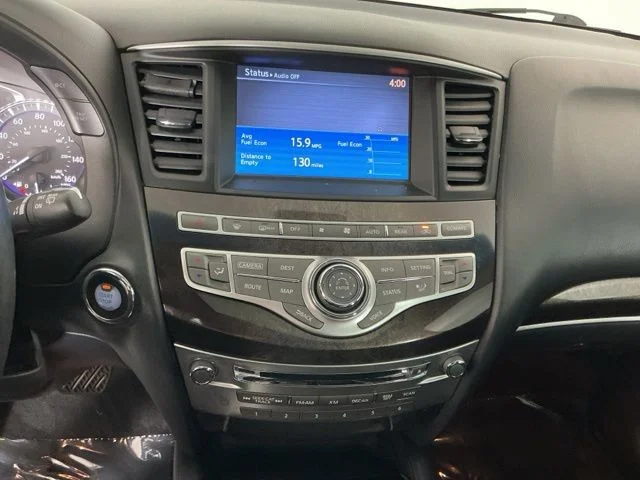 Used 2015 White INFINITI Base image 20