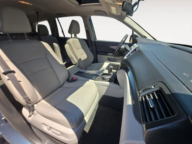 Used 2017 Blue Honda EX-L image 15